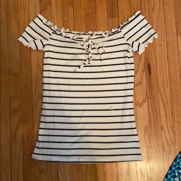 Aeropostale off the shoulder top - Picture 1 of 3